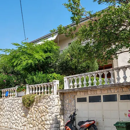 Karla Appartamento Klenovica