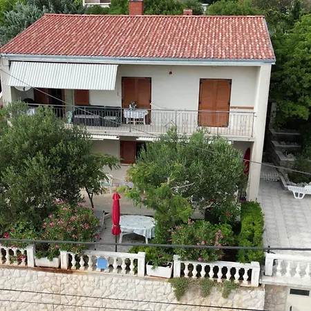 Lägenhet Karla